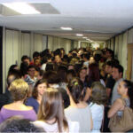 Rio students waiting for a signature from an MBOC author.